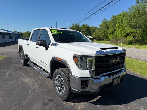 Used 2020 GMC Sierra 2500 4x4 Crew Cab w/ Convenience Package image 3
