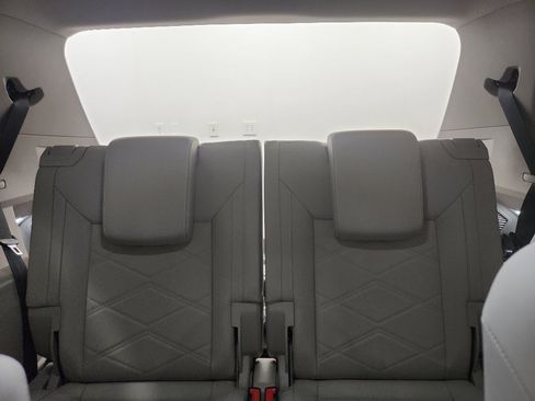 New 2026 Volkswagen Atlas SE FWD image 34
