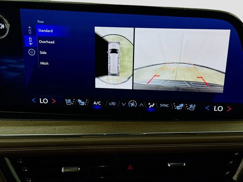 Used 2025 Chevrolet Suburban High Country image 14