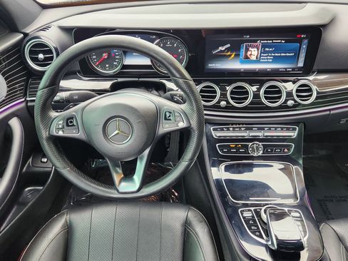 Certified 2017 Mercedes-Benz E 300 image 27
