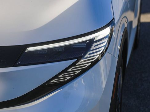 New 2026 Nissan Leaf w/ Illuminated Package FWD image 4