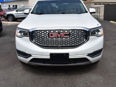 Used 2017 GMC Acadia Denali w/ Technology Package FWD image 14