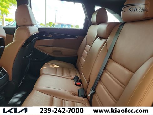 Used 2019 Kia Sorento SX FWD image 12