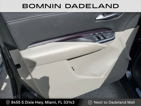 Used 2022 Cadillac XT4 Luxury w/ Driver Awareness Package image 15