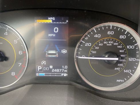 Used 2022 Subaru Crosstrek 2.5i Sport w/ Moonroof Package image 19