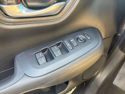 Certified 2024 Honda HR-V LX image 23