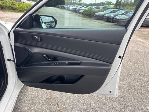 Used 2026 Hyundai Elantra Sport FWD image 14