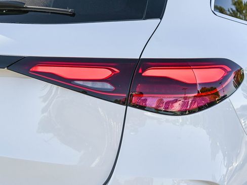 New 2026 Mercedes-Benz GLC 300 image 7