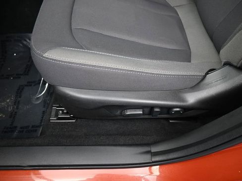 Used 2025 Subaru Crosstrek 2.0i Premium AWD/4WD image 16