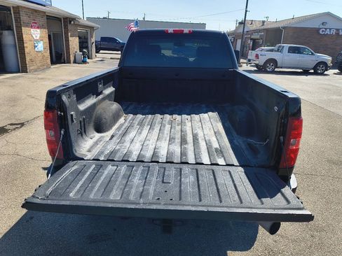 Used 2014 Chevrolet Silverado 2500 LT w/ Custom Sport Truck Package AWD/4WD image 7