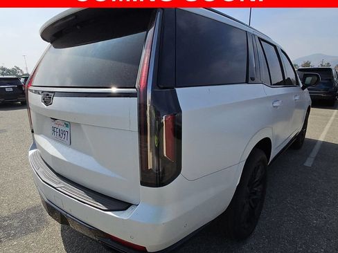 Used 2023 Cadillac Escalade Sport Platinum AWD/4WD image 4