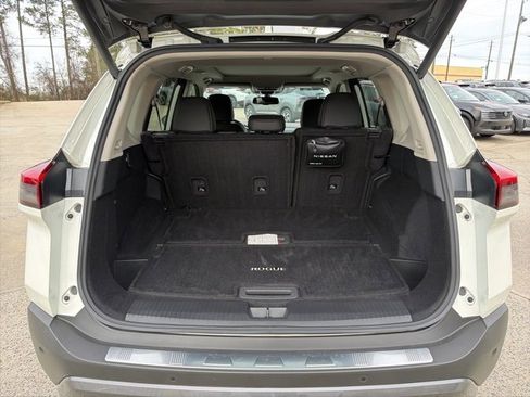 Used 2023 Nissan Rogue SL image 12
