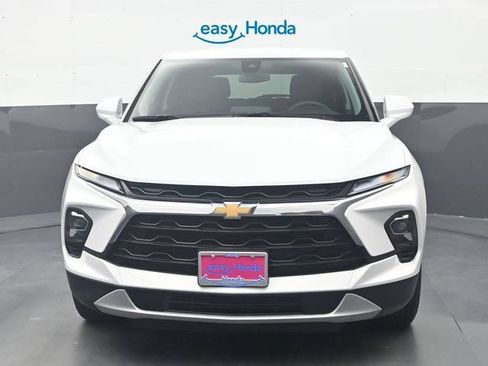 Used 2025 Chevrolet Blazer LT AWD/4WD image 2