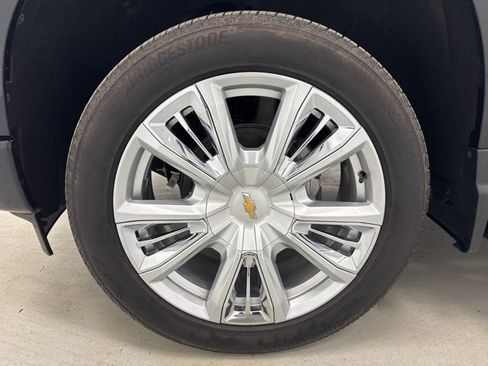 Used 2024 Chevrolet Silverado 1500 High Country w/ High Country Premium Package image 43