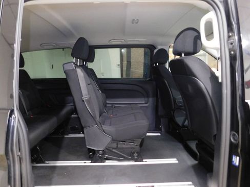 Used 2019 Mercedes-Benz Metris Passenger image 65