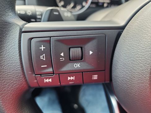 New 2025 Nissan Pathfinder S image 18