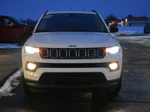 Used 2022 Jeep Compass Latitude w/ Sun and Sound Group image 8
