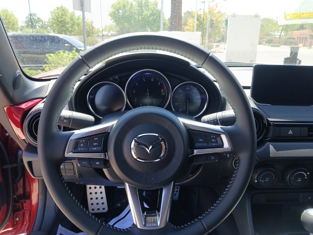New 2026 MAZDA MX-5 Miata Club w/ Interior Package RWD image 14