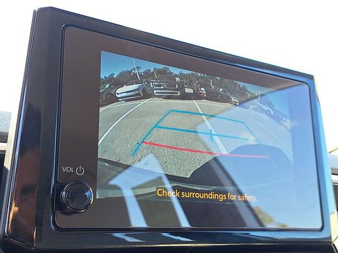 Certified 2025 Toyota Corolla Cross L image 21