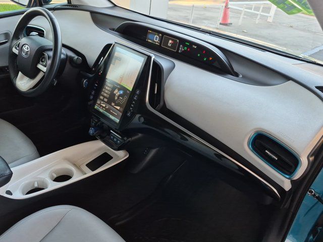 Used 2017 Toyota Prius Prime Premium FWD image 6