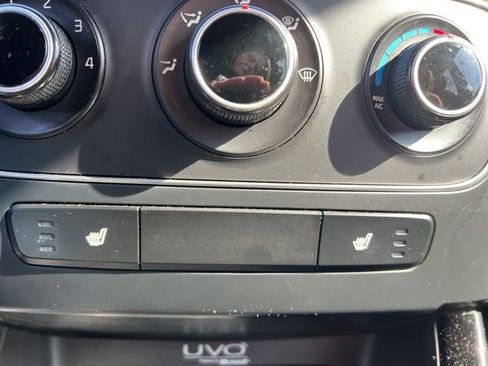 Used 2014 Kia Sorento LX image 24