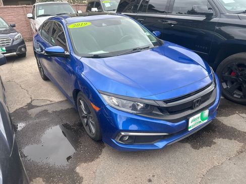 Used 2019 Honda Civic EX image 2