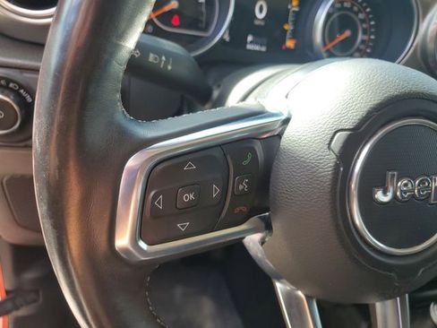 Used 2018 Jeep Wrangler Unlimited Sahara AWD/4WD image 18