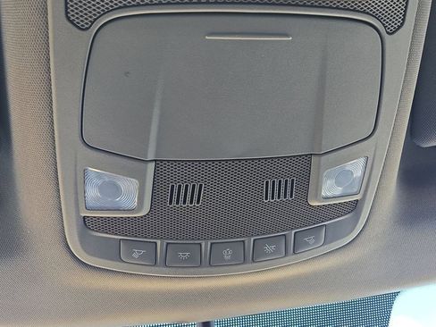 Used 2019 Ford F250 Lariat w/ Chrome Package image 32