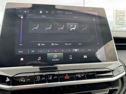 New 2026 Jeep Compass Limited image 19