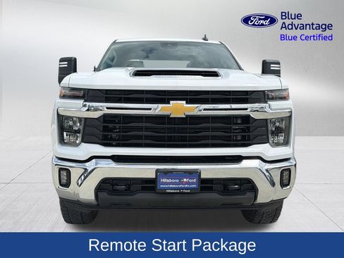 Used 2025 Chevrolet Silverado 2500 LT AWD/4WD image 3