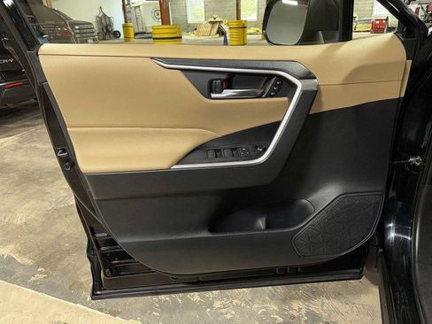 Used 2019 Toyota RAV4 XLE Premium w/ Cold Weather Package image 30