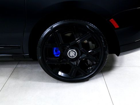 Used 2026 Rolls-Royce Cullinan AWD/4WD image 38