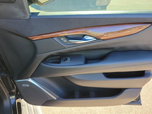 Used 2015 Cadillac Escalade Premium image 10