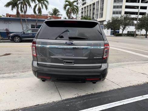 Used 2014 Ford Explorer XLT image 8