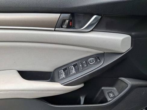 Used 2018 Honda Accord LX image 14