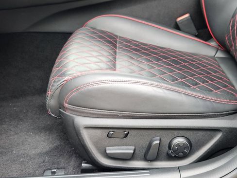 Used 2025 Genesis G70 3.3T Advanced w/ Sport Prestige Package image 23