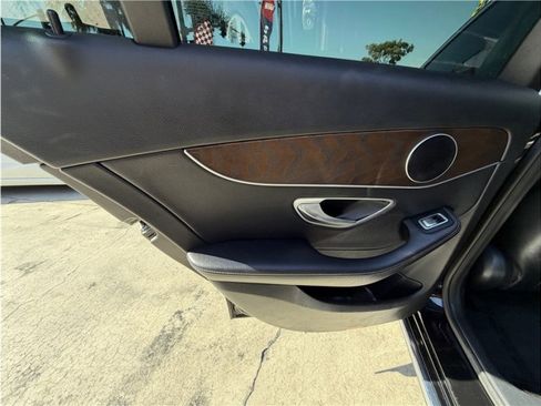 Used 2018 Mercedes-Benz C 300 Sedan image 19