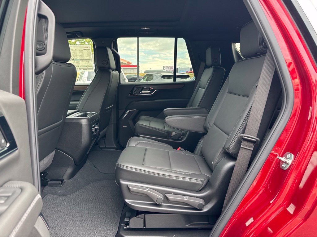 New 2026 GMC Yukon Denali w/ Sun & Power Step Package AWD/4WD image 30
