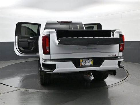 Certified 2023 GMC Sierra 2500 AT4 w/ AT4 Preferred Package image 32