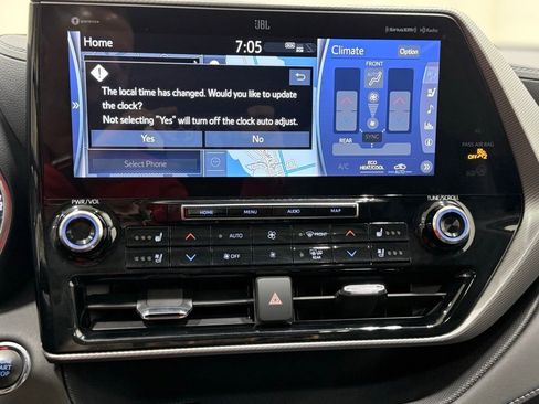 Used 2022 Toyota Highlander Limited image 23