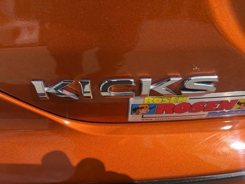 Certified 2023 Nissan Kicks SR w/ SR Premium Package FWD image 34