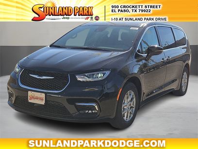 New 2026 Chrysler Pacifica Select