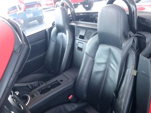 Used 2008 MAZDA MX-5 Miata Grand Touring RWD image 14