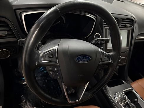 Used 2019 Ford Fusion Titanium image 18