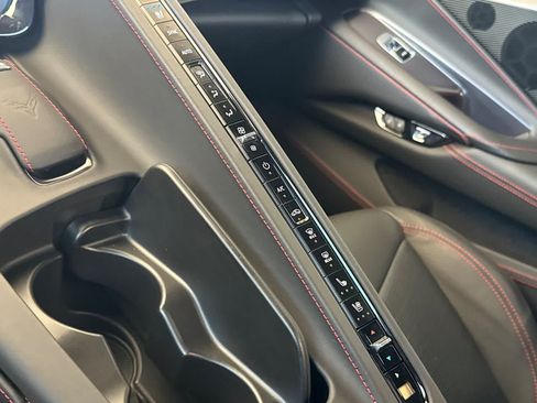 Used 2023 Chevrolet Corvette Stingray Premium Conv w/ Z51 Performance Package RWD image 22
