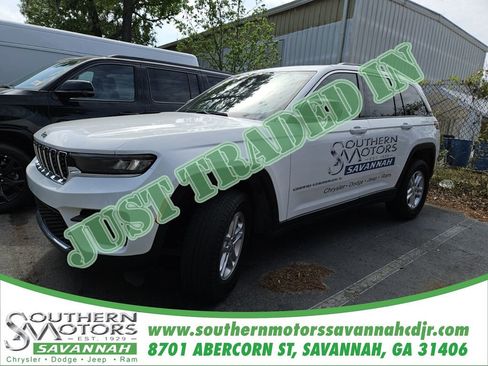 Used 2023 Jeep Grand Cherokee Laredo w/ Luxury Tech Group I image 1