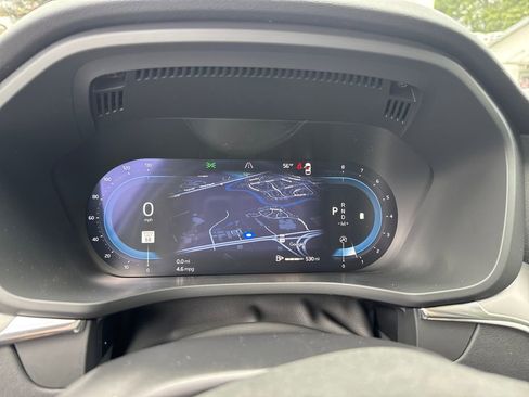 Certified 2025 Volvo XC60 B5 Core w/ Climate Package image 19