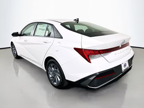 New 2026 Hyundai Elantra Blue image 7