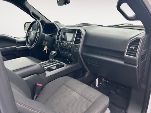Used 2016 Ford F150 XLT w/ Equipment Group 302A Luxury AWD/4WD image 26