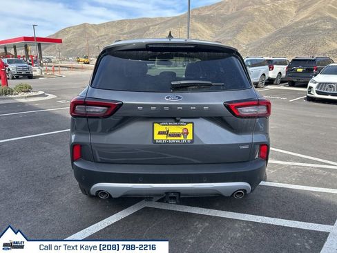 Used 2024 Ford Escape SE w/ PHEV Premium Package image 6